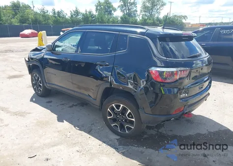 2019 Jeep Compass Trailhawk 4X4 z USA, uszkodzony, nr VIN 3C4NJDDB8KT840443